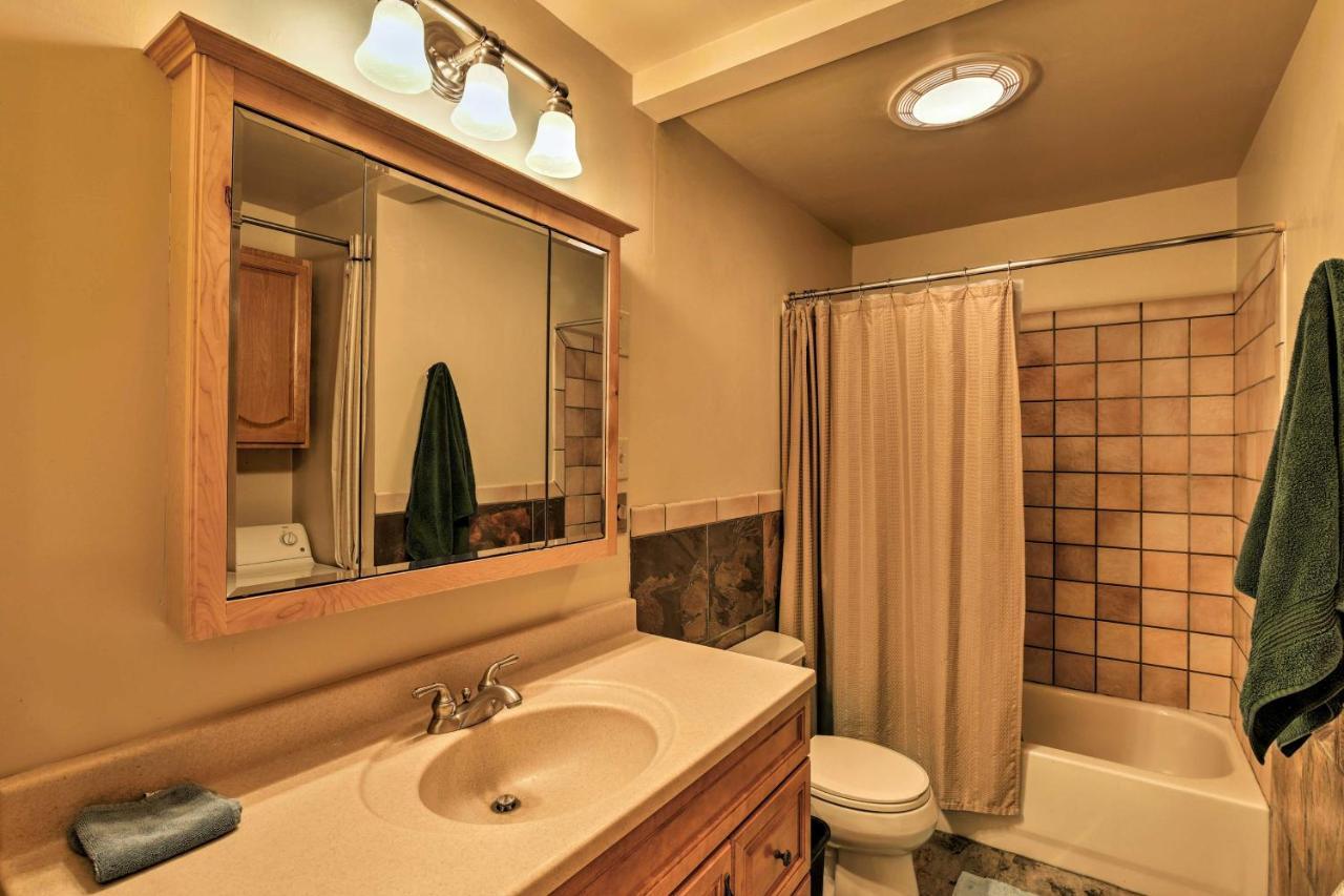 Central Anchorage Condo, Walk To Town And Coast! Eksteriør billede